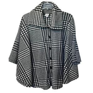 M. HADDAD BUTTON DOWN CAPE-STYLE JACKET, WOMENS, 0/S, BLACK & WHITE PLAID